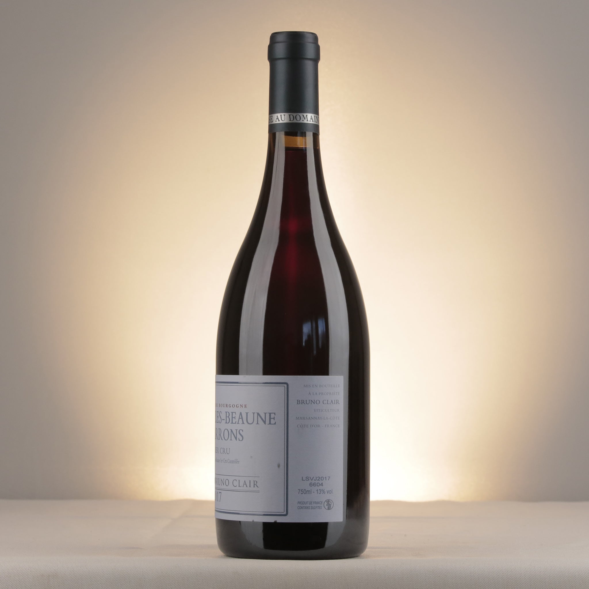 Bruno Clair Savigny-les-Beaune 1er Cru Les Jarrons 2017 Bottle detail