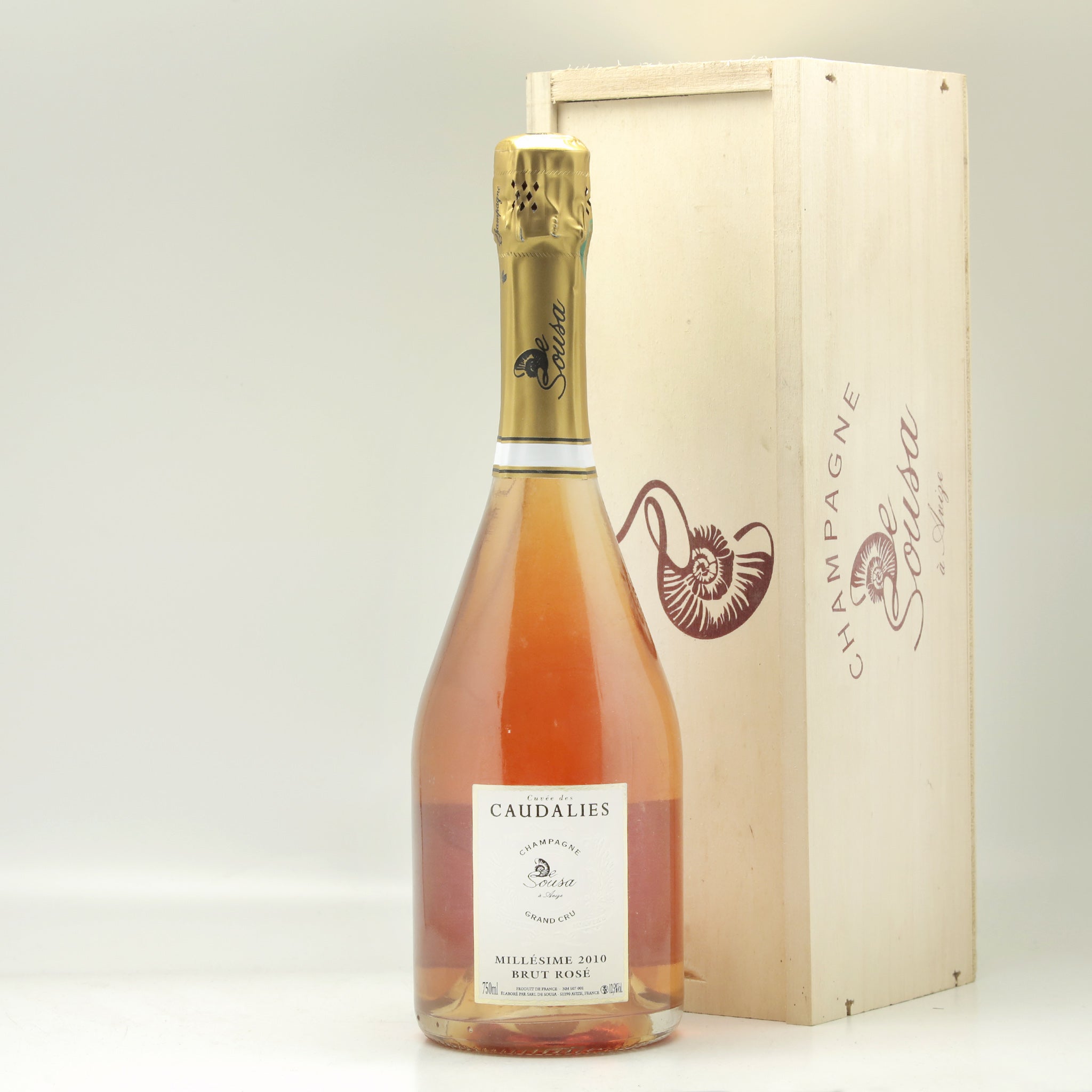 Champagne De Sousa Cuvée des Caudalies Grand Cru Brut Rosé 2010 Bottle alt