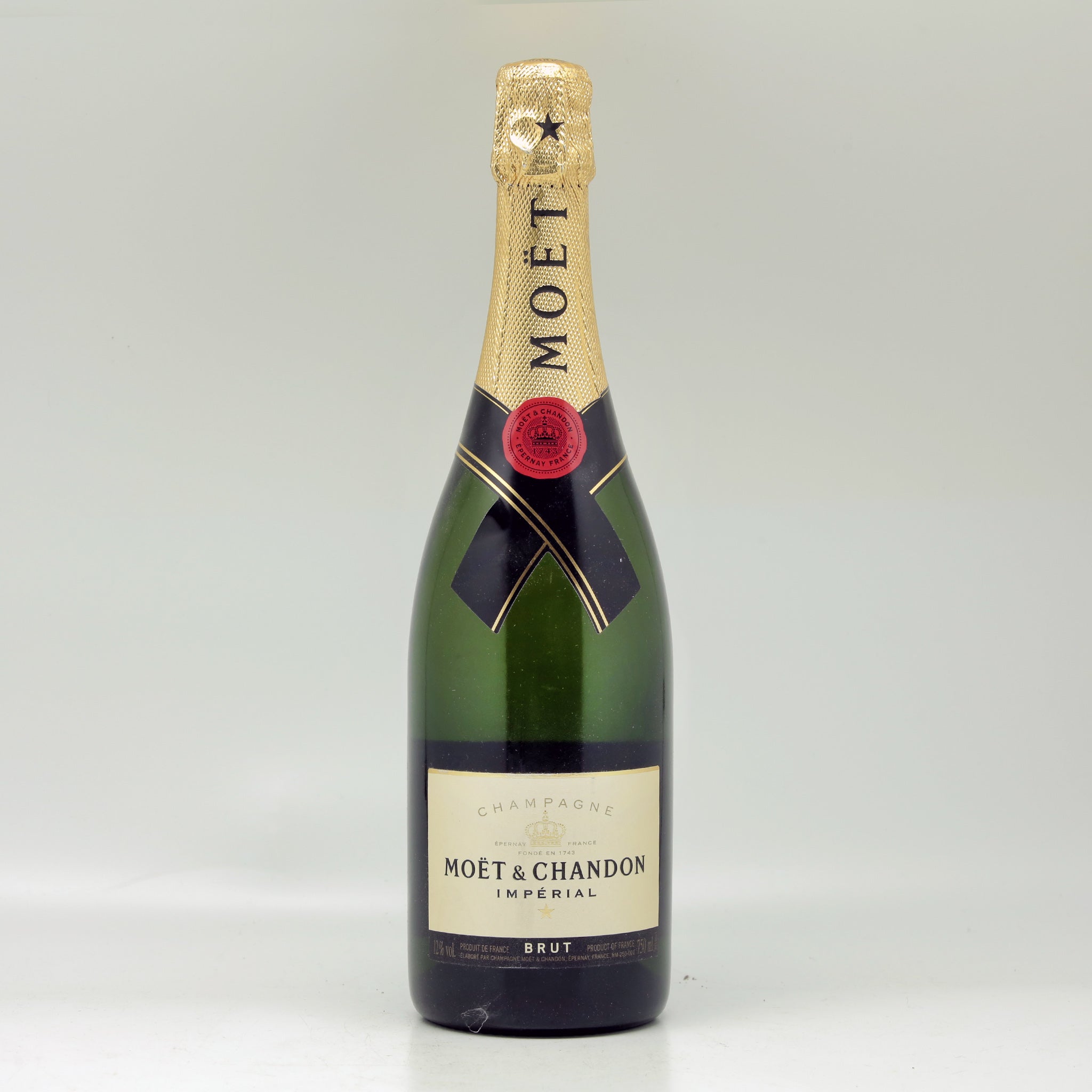 Champagne Moet & Chandon Brut Imperial NV Late Release 1980s Champagne Bottle