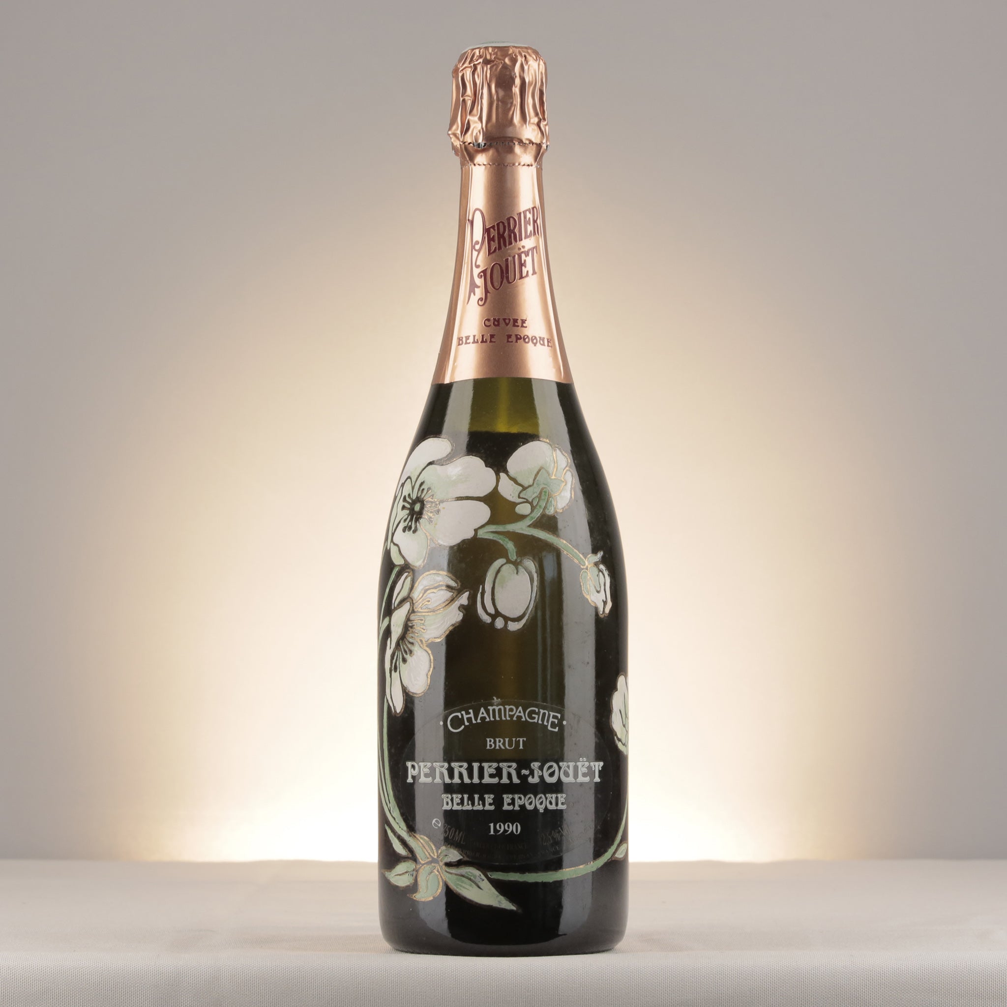 Champagne Perrier-Jouët Belle Époque 1990 Bottle front