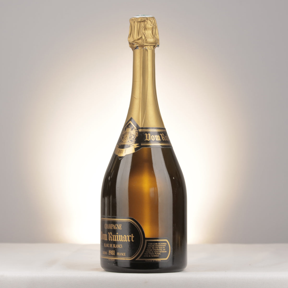 Champagne Ruinart Dom Ruinart Blanc de Blancs 1981 Bottle turned left