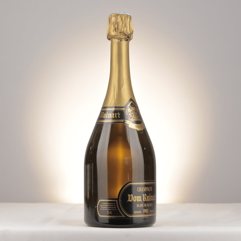 Champagne Ruinart Dom Ruinart Blanc de Blancs 1981 Bottle turned right