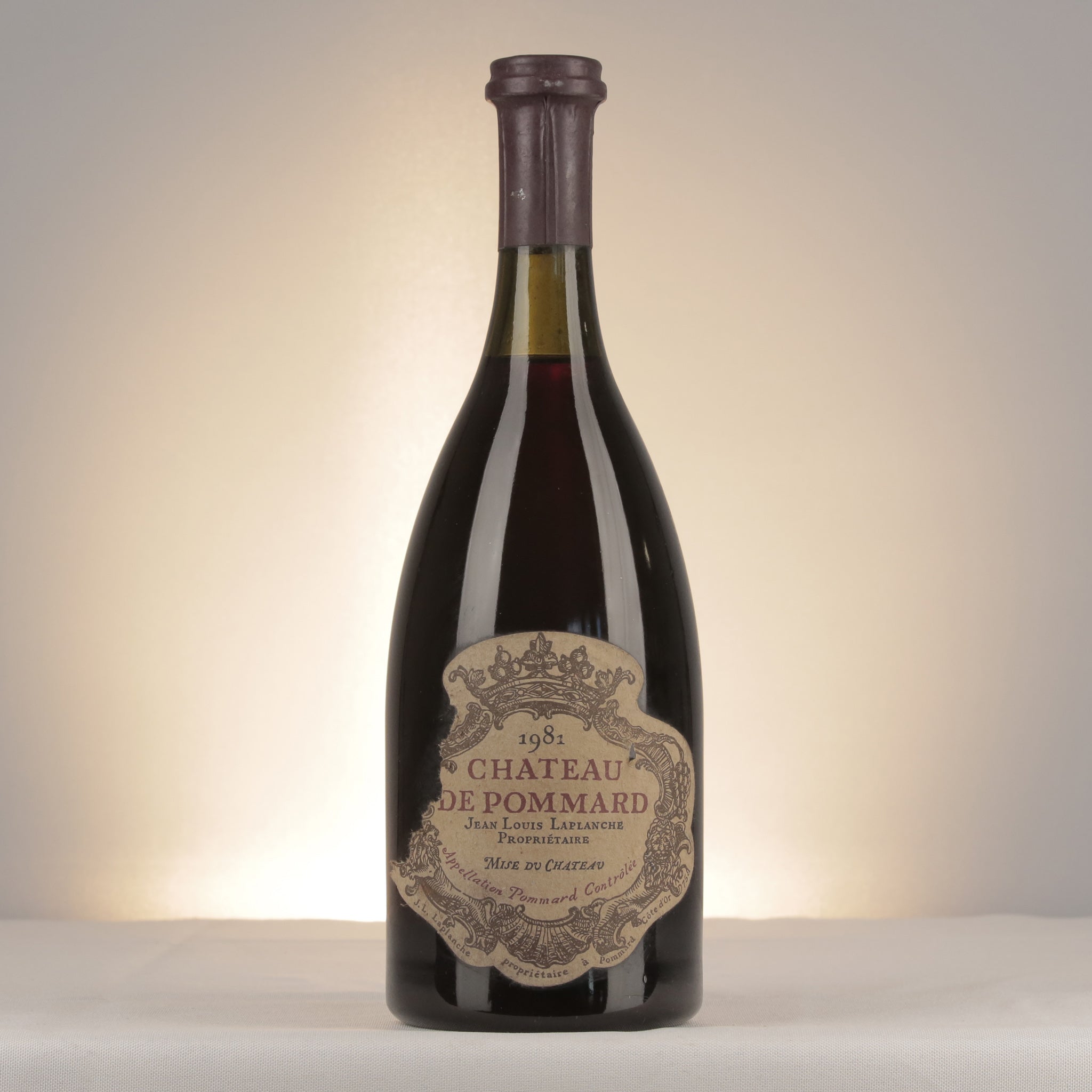 Château de Pommard 1981 Bottle front (lot 7a6a)