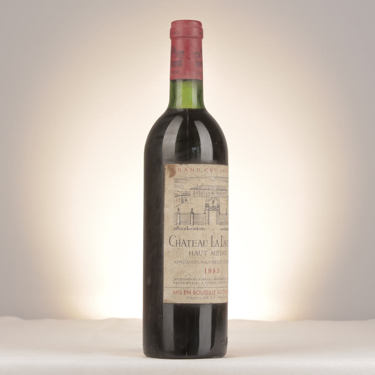 Château La Lagune Château La Lagune 1983 Bottle turned right (lot b8d9)