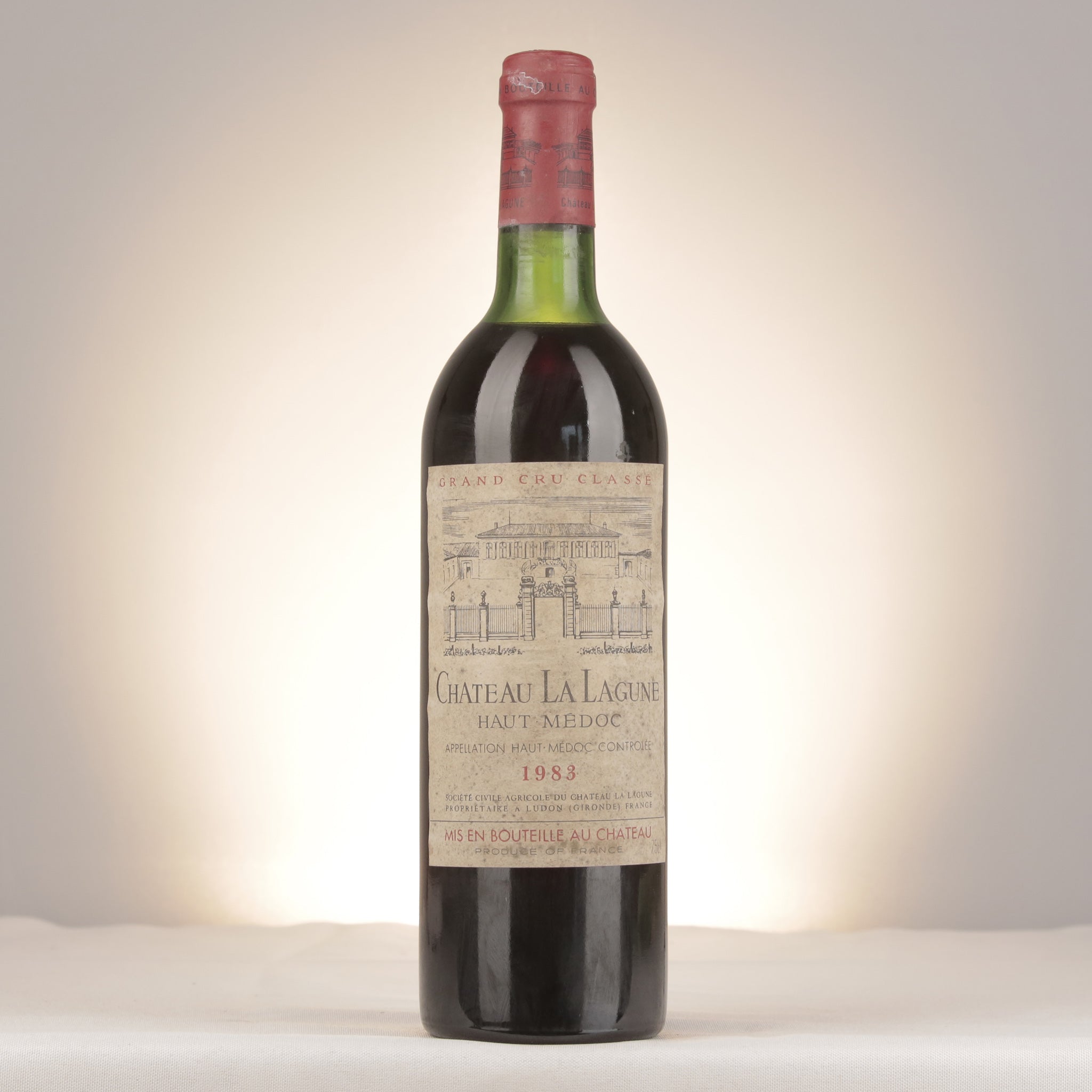 Château La Lagune Château La Lagune 1983 Bottle front (lot e2b2)