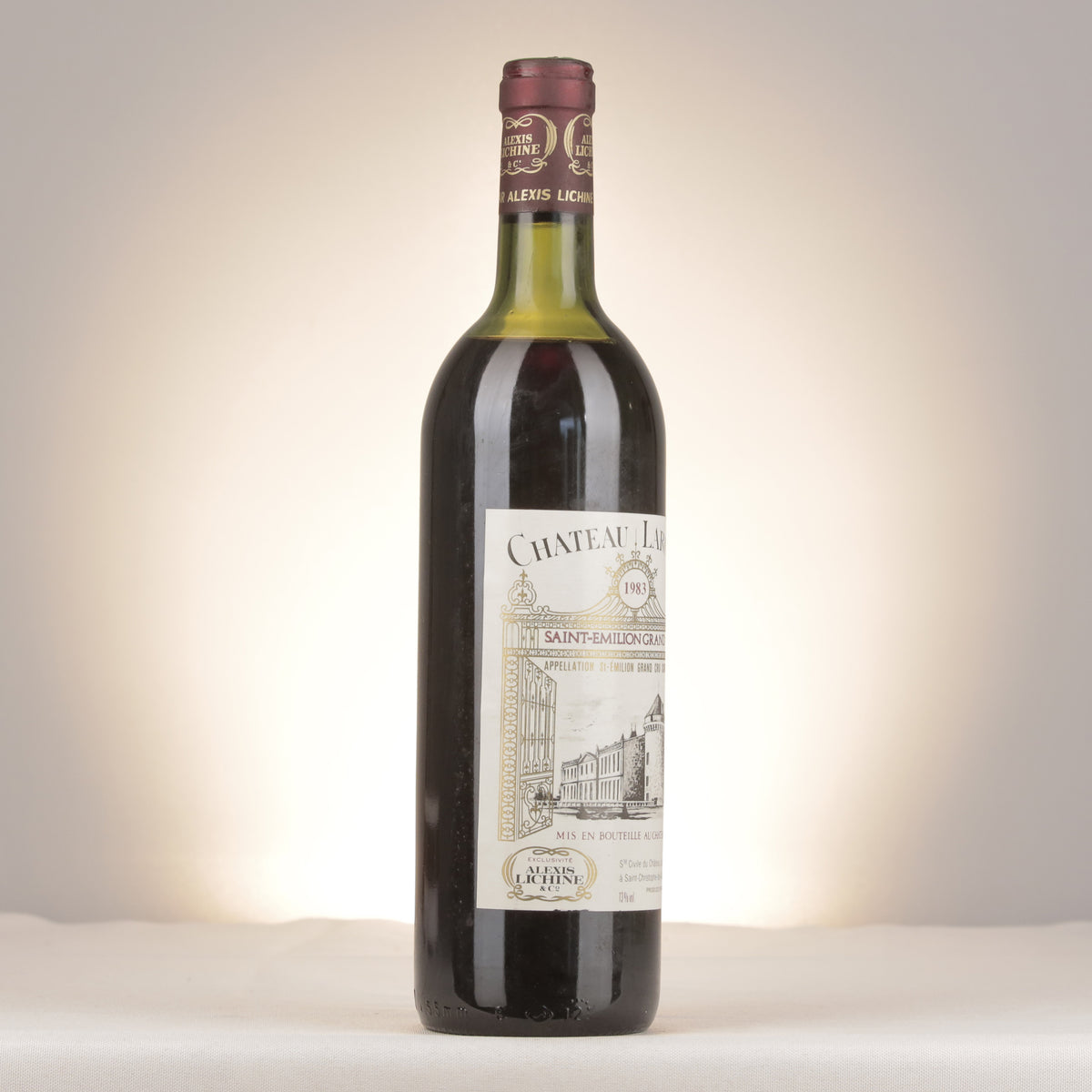 Château Laroque Château Laroque 1983 Bottle turned right (lot be1e)