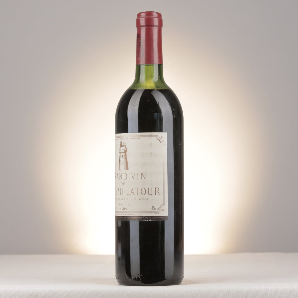 Château Latour 1981 Bottle turned left