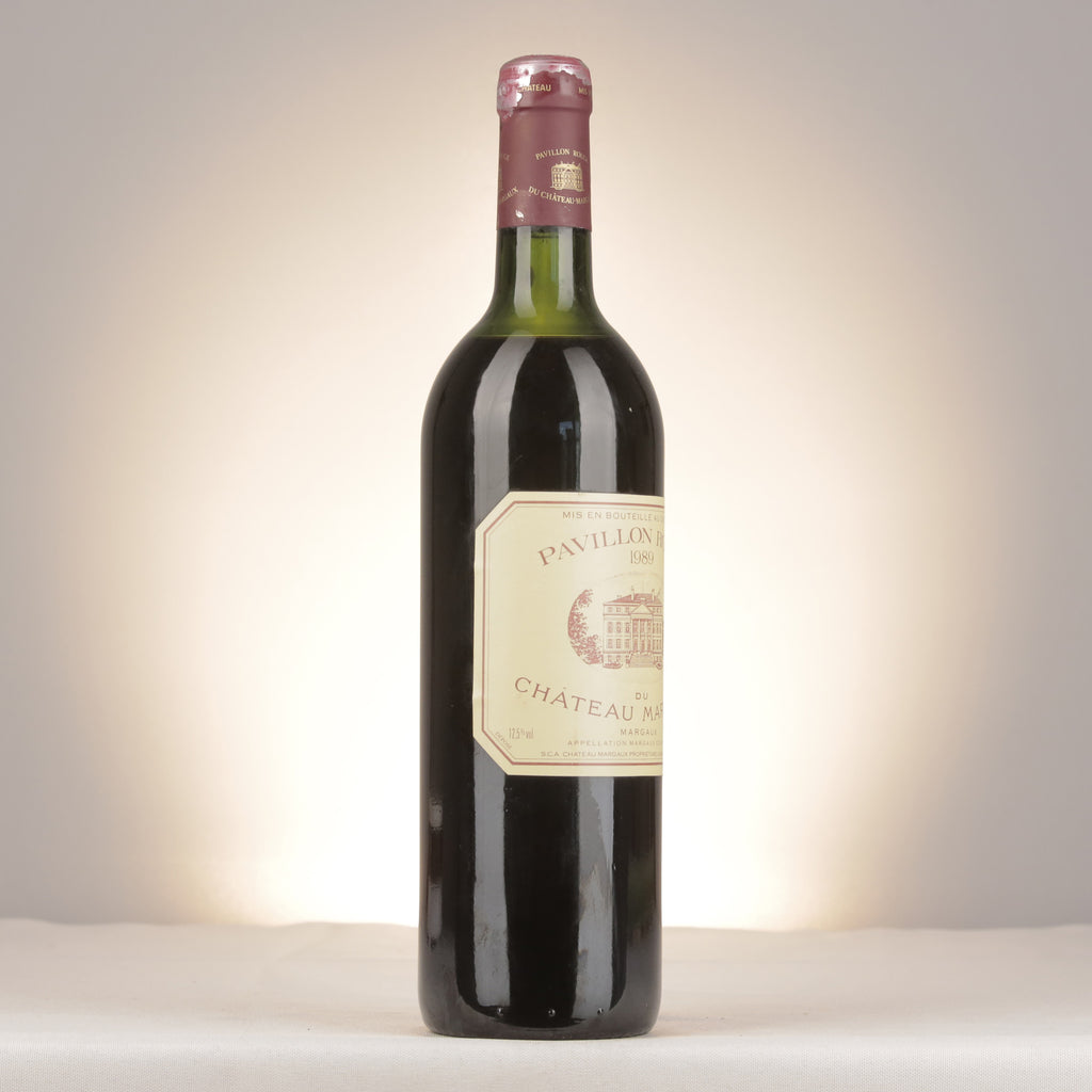 Château Margaux Pavillon Rouge du Château Margaux 1989 Bottle turned right (lot 433d)