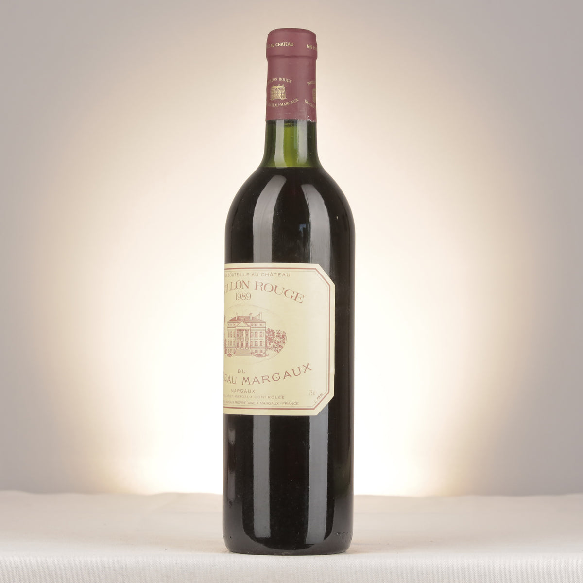 Château Margaux Pavillon Rouge du Château Margaux 1989 Bottle turned left (lot 8fb1)