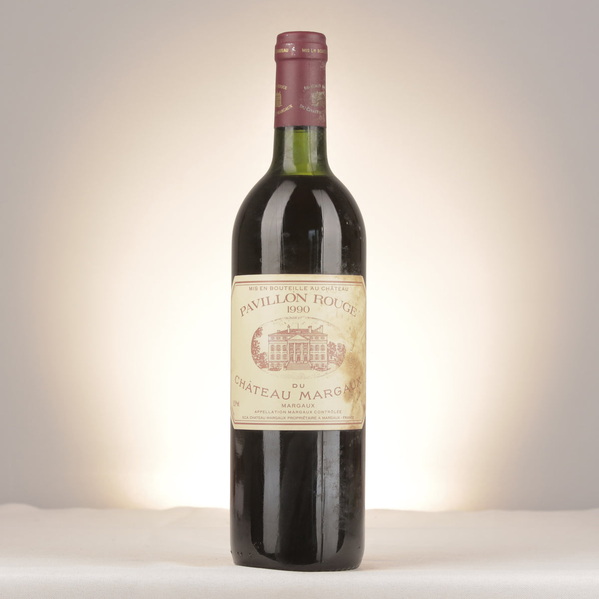 Château Margaux Pavillon Rouge du Château Margaux 1990 Bottle front (lot e44b)
