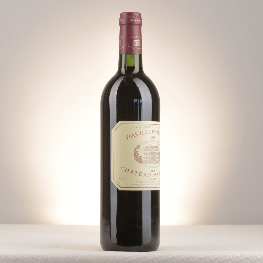 Château Margaux Pavillon Rouge du Château Margaux 1995 Bottle turned right