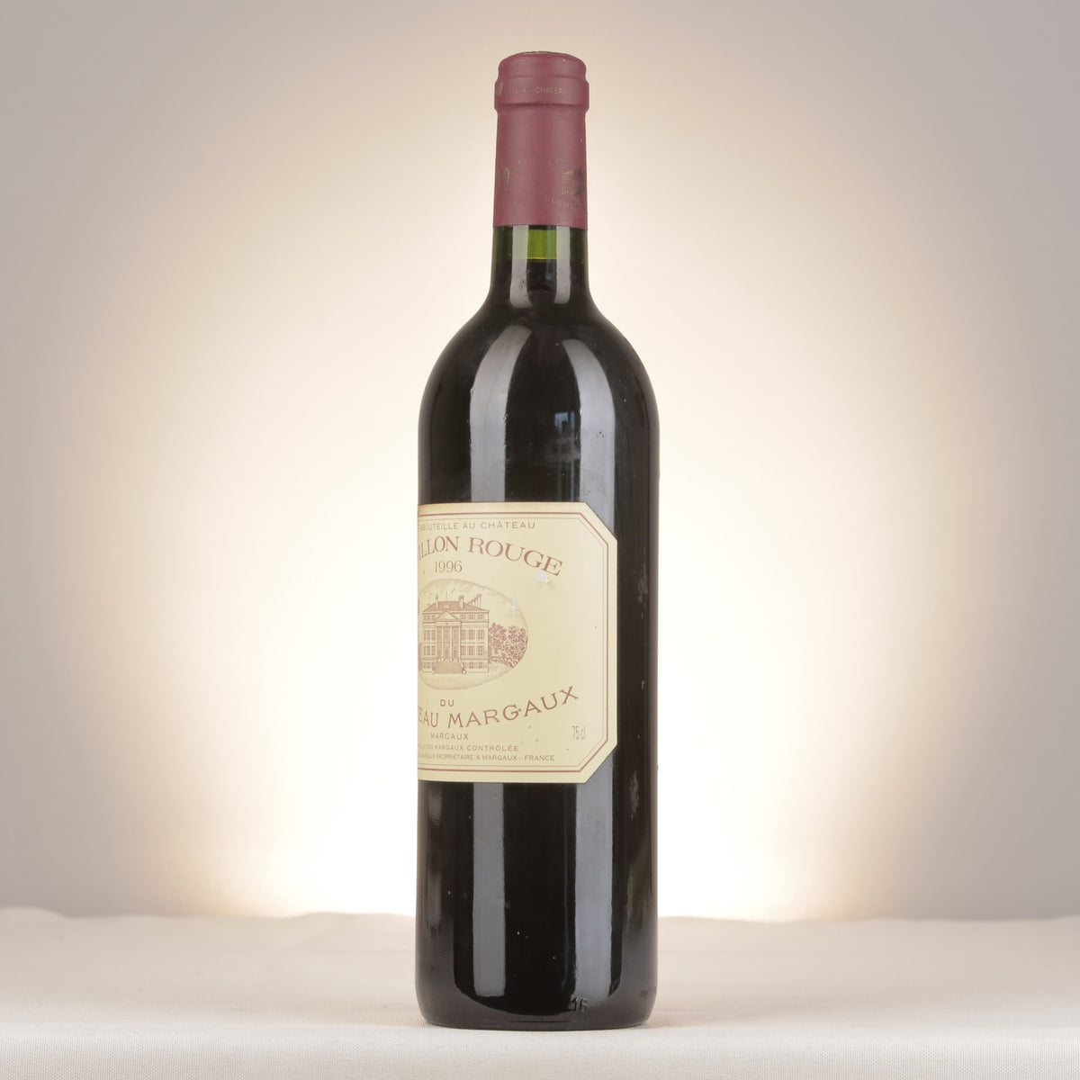 Château Margaux Pavillon Rouge du Château Margaux 1996 Bottle turned left
