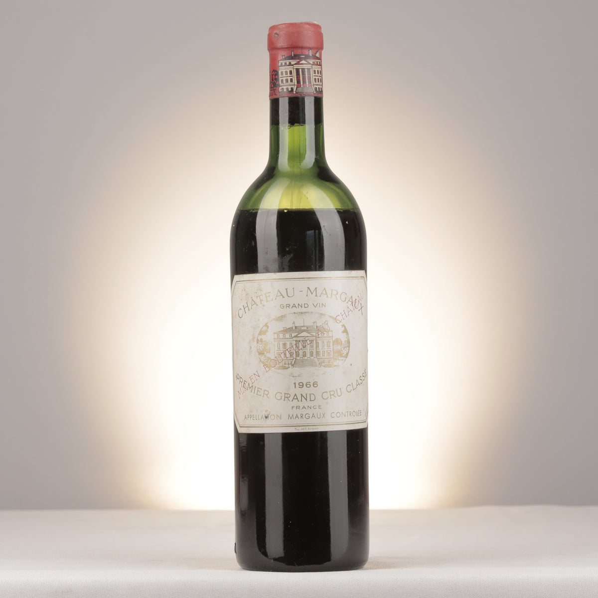 Château Margaux 1966 Bottle front