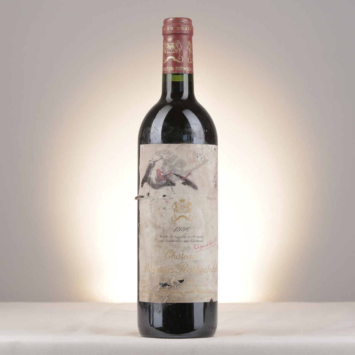 Mouton Rothschild Château Mouton Rothschild 1996 Bottle front (lot d104)