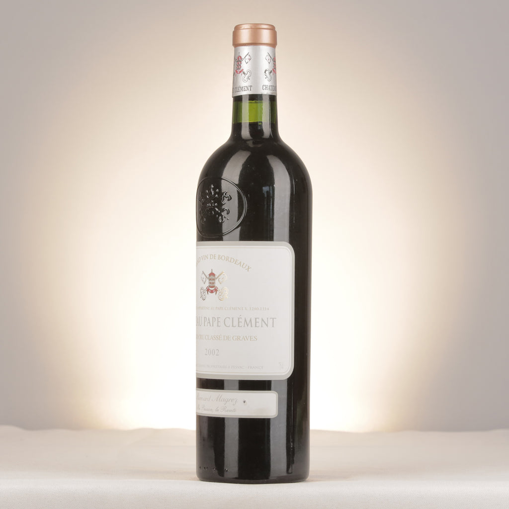 Château Pape Clément Château Pape Clément 2002 Bottle turned left