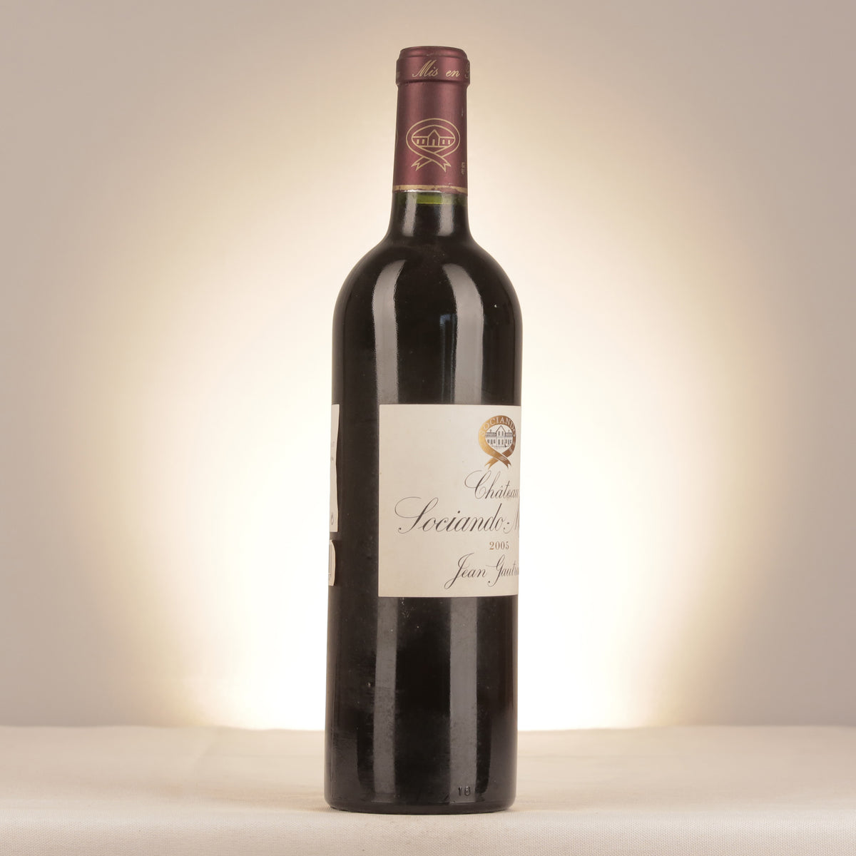 Château Sociando-Mallet 2005 Bottle turned right