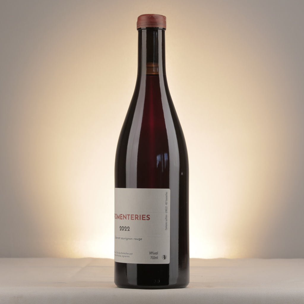 Clos des Breteches Fromenteries 2022 Bottle detail