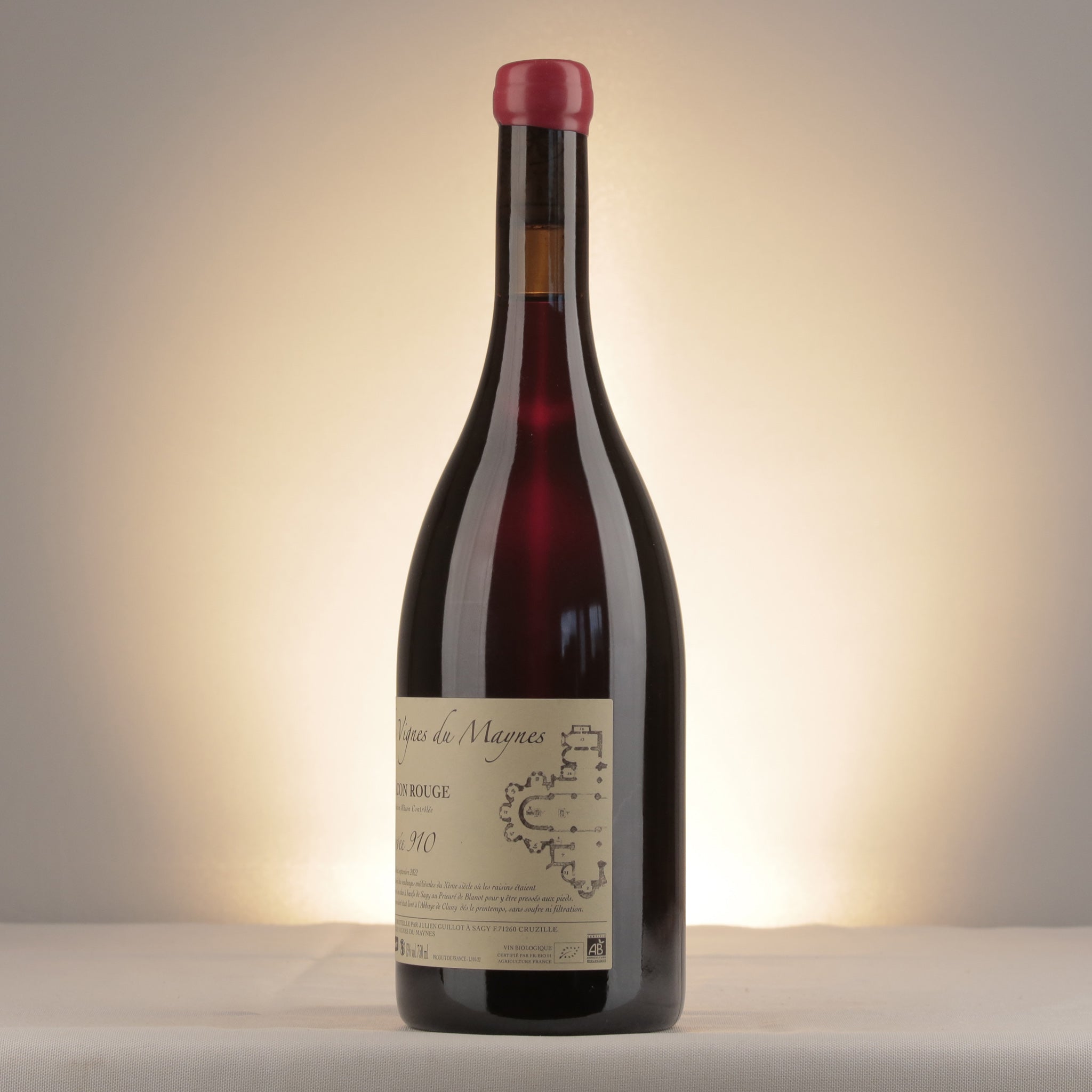 Clos des Vignes du Mayne Julien Guillot Mâcon Rouge Cuvée 910 2022 Bottle detail