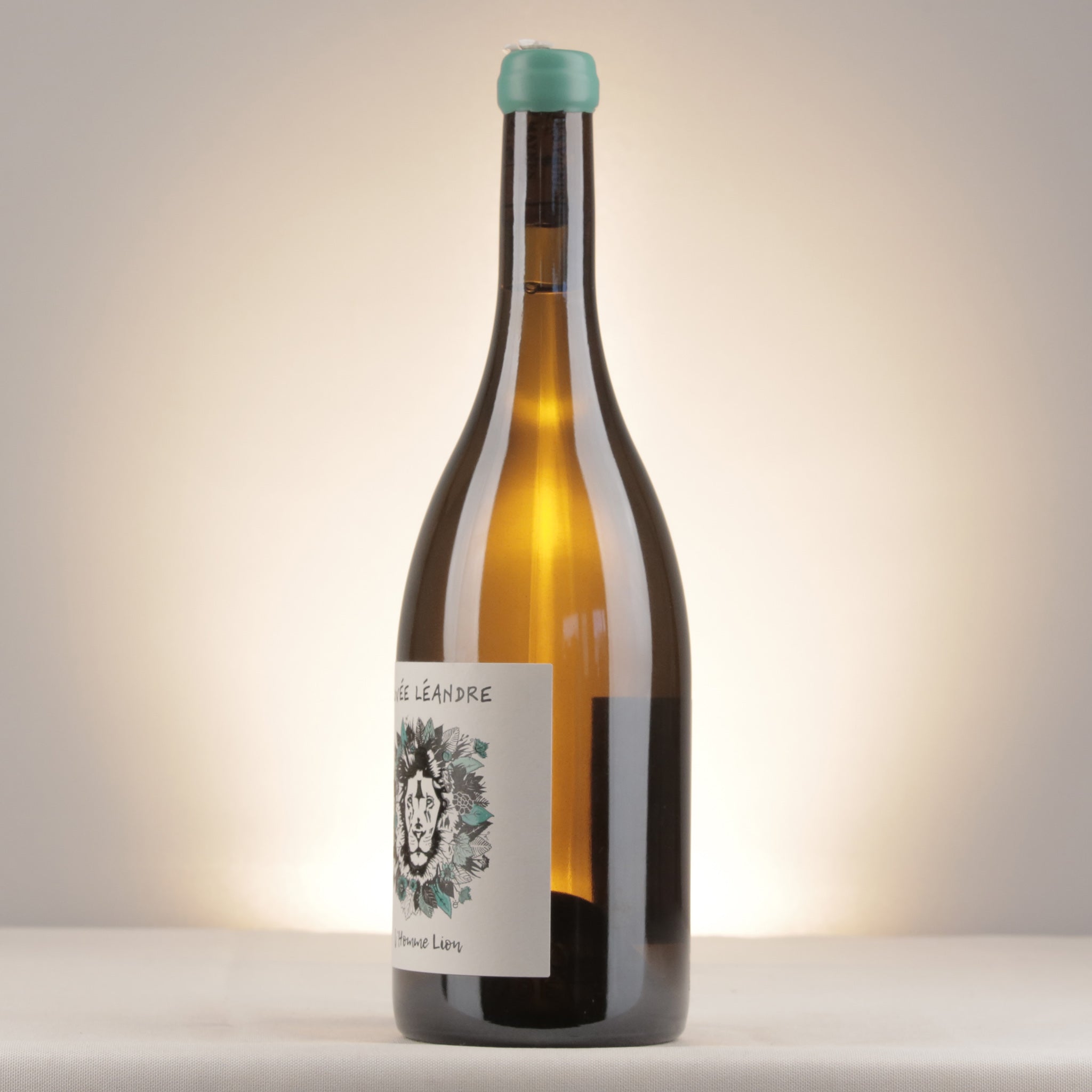 Clos des Vignes du Mayne Julien Guillot Pouilly-Fuisse Cuvée Leandre L'Homme Lion 2017 Bottle detail