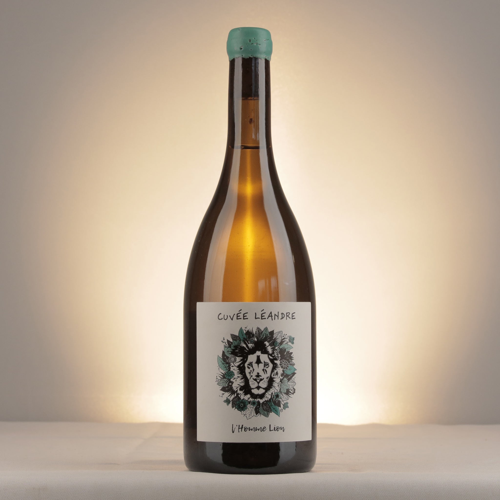 Clos des Vignes du Mayne Julien Guillot Pouilly-Fuisse Cuvée Leandre L'Homme Lion 2018 Bottle front