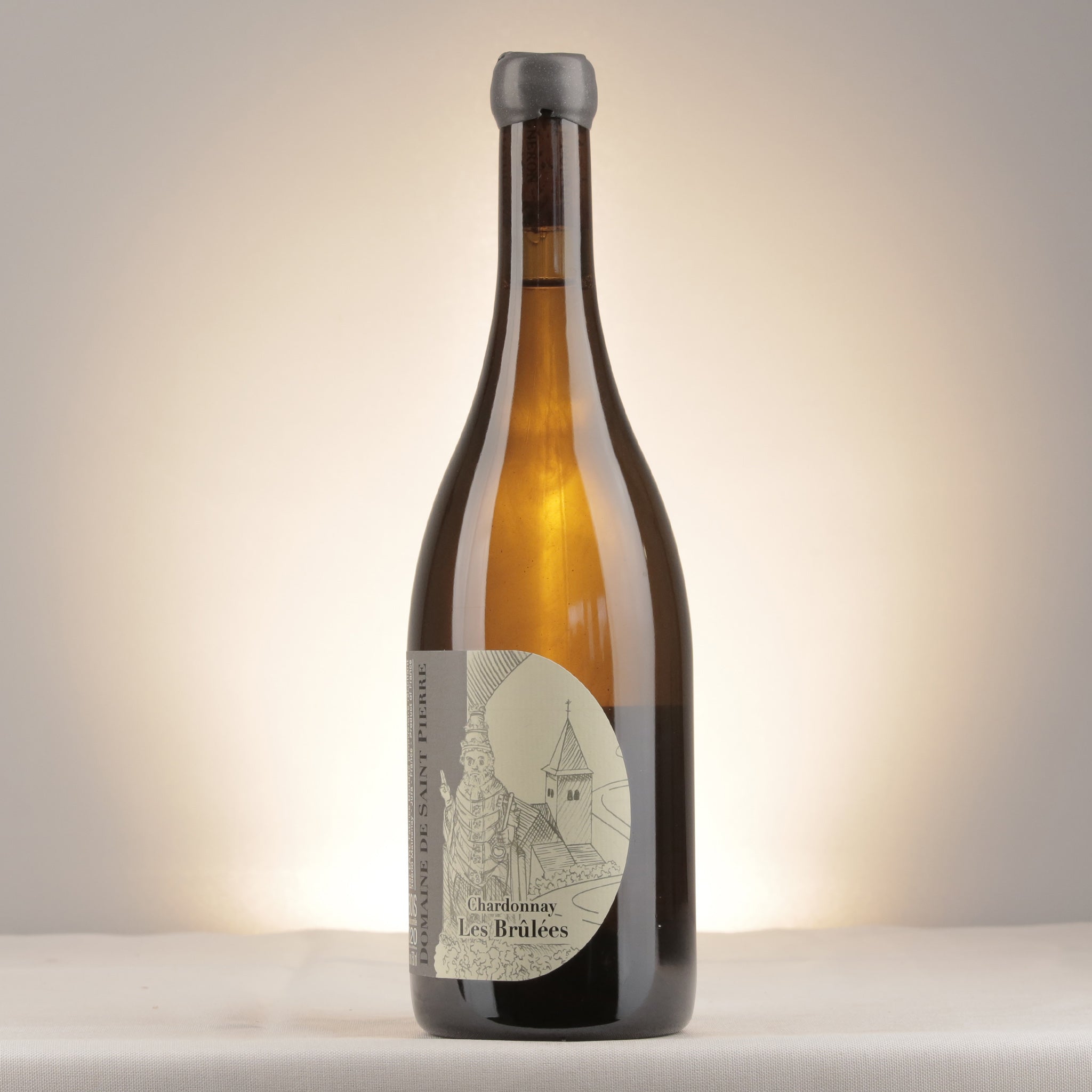 Domaine de Saint-Pierre Arbois Les Brulées Chardonnay 2020 Bottle detail