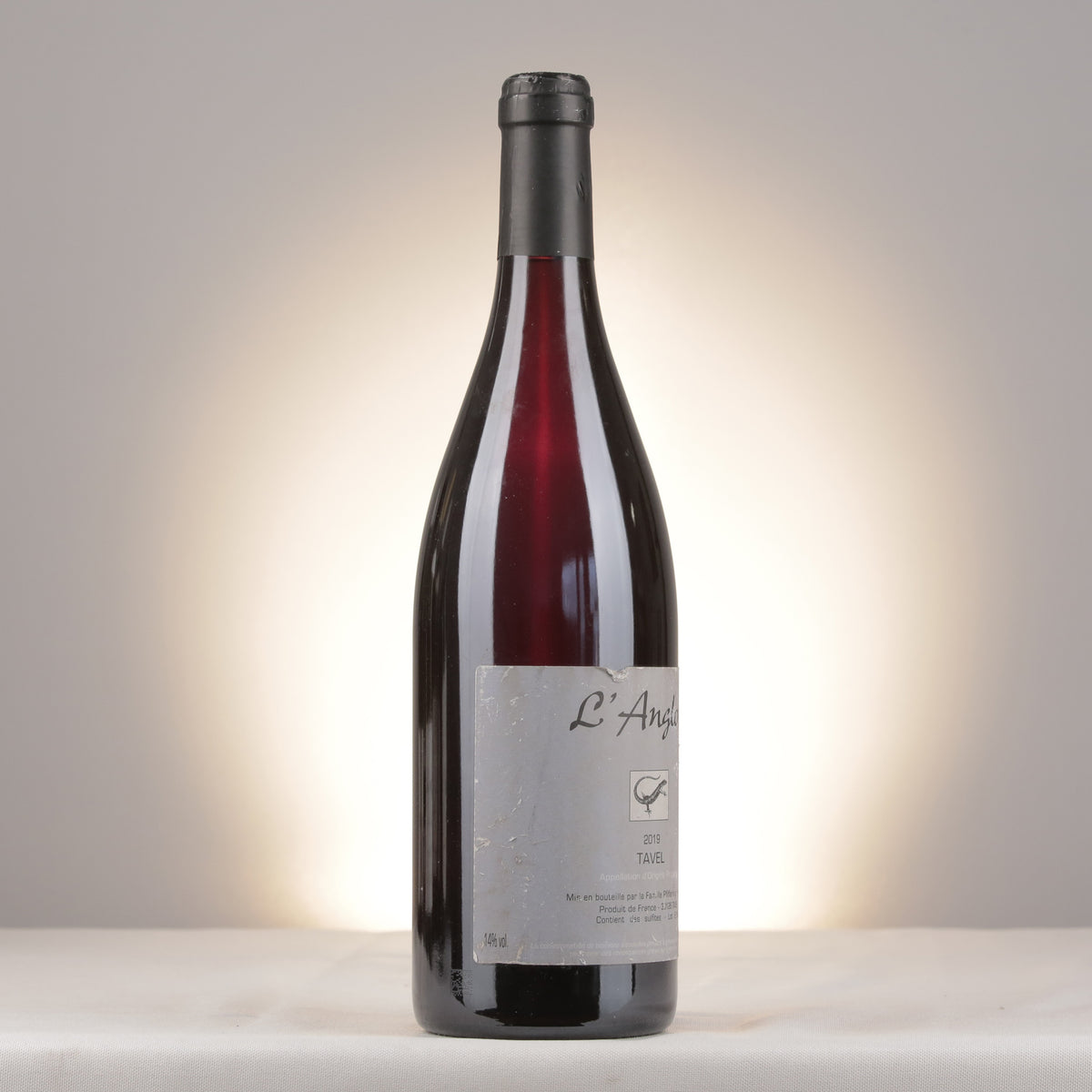 L'Anglore Tavel Rouge 2019 Bottle turned right