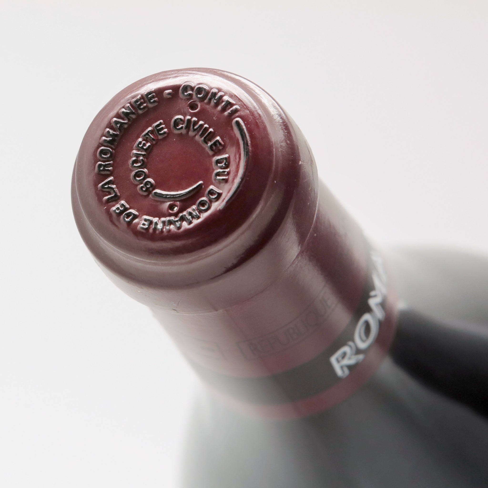 Domaine de la Romanée-Conti Romanée-Saint-Vivant Grand Cru 2017 Red wine Bottle