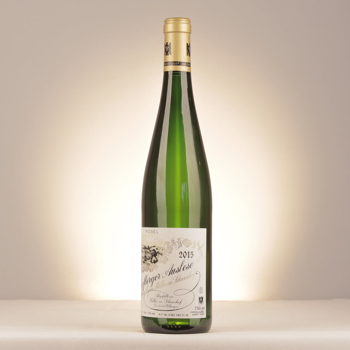 Egon Muller Scharzhofberger Riesling Auslese Goldkapsel Mosel 2015 Bottle turned left