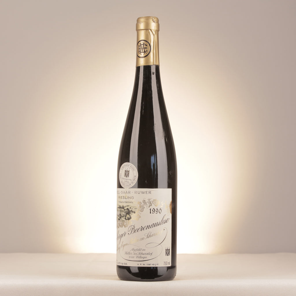 Egon Muller Scharzhofberger Riesling Beerenauslese Goldkapsel Versteigerung Mosel 1990 Bottle turned left (lot 6d89)