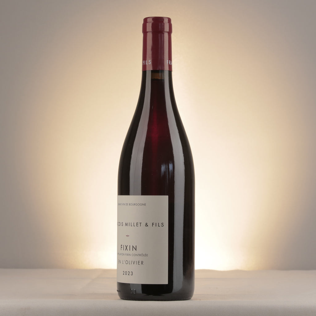François Millet & Fils Fixin En l'Olivier 2023 Bottle detail