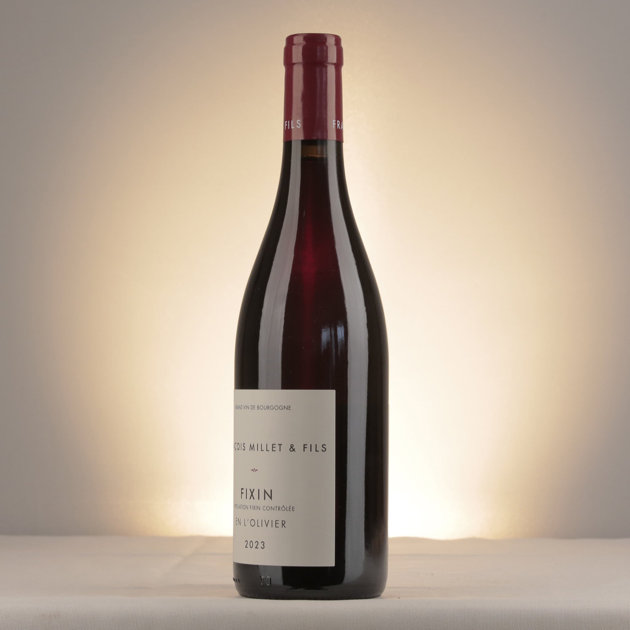 François Millet & Fils Fixin En l'Olivier 2023 Bottle detail
