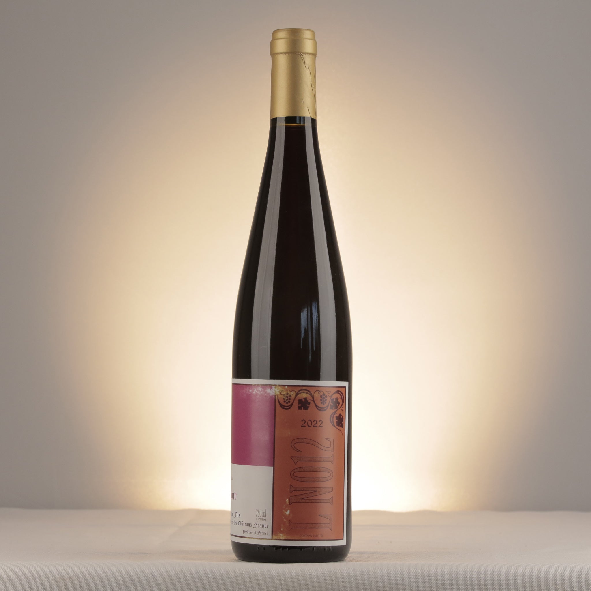 Gérard Schueller Pinot Noir Alsace 2022 Bottle detail