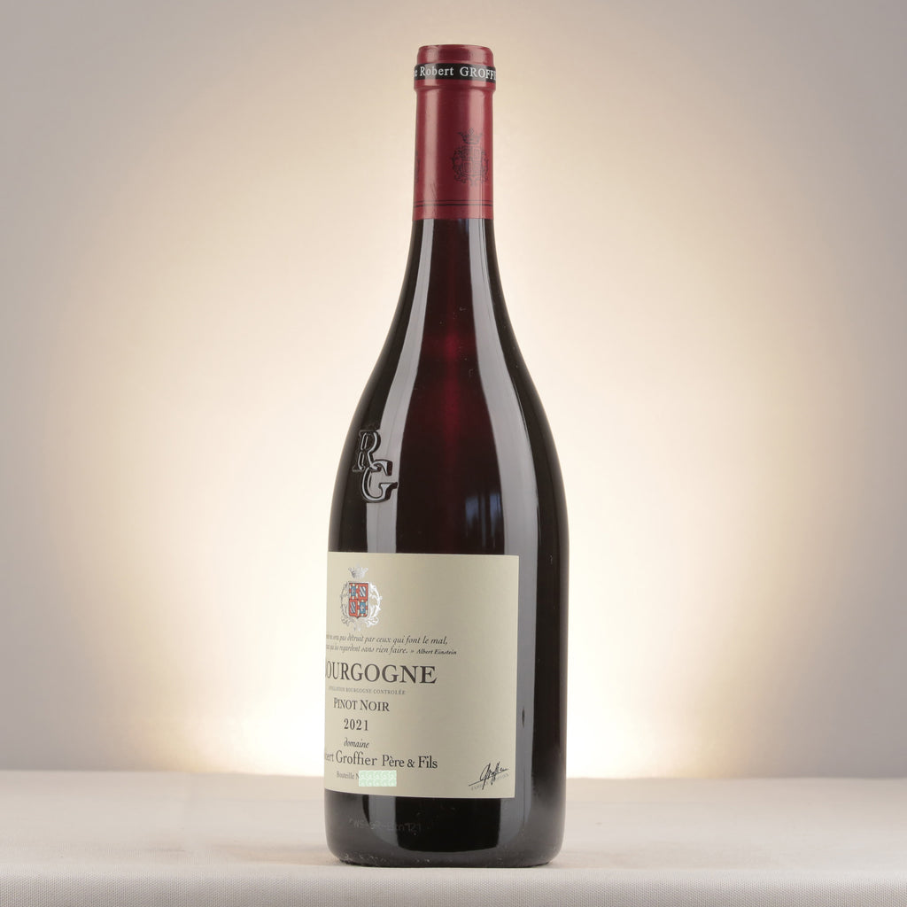 Robert Groffier Père et Fils Bourgogne Pinot Noir 2021 Bottle detail