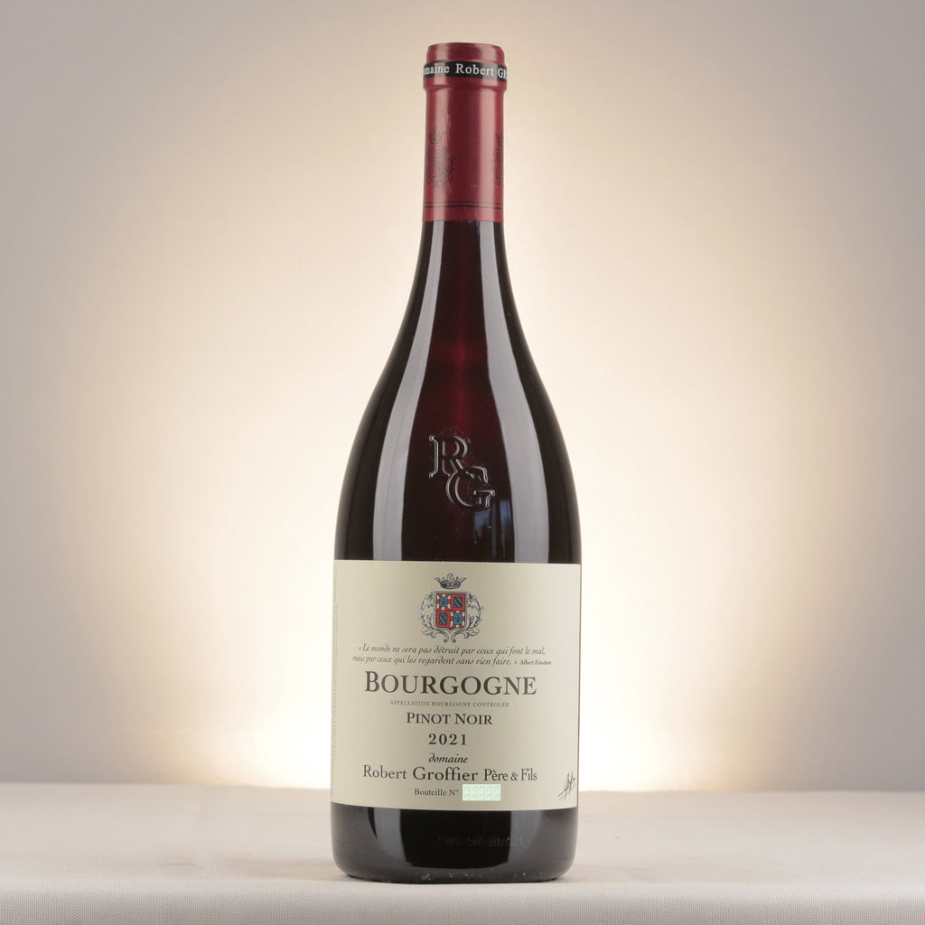 Robert Groffier Père et Fils Bourgogne Pinot Noir 2021 Bottle front