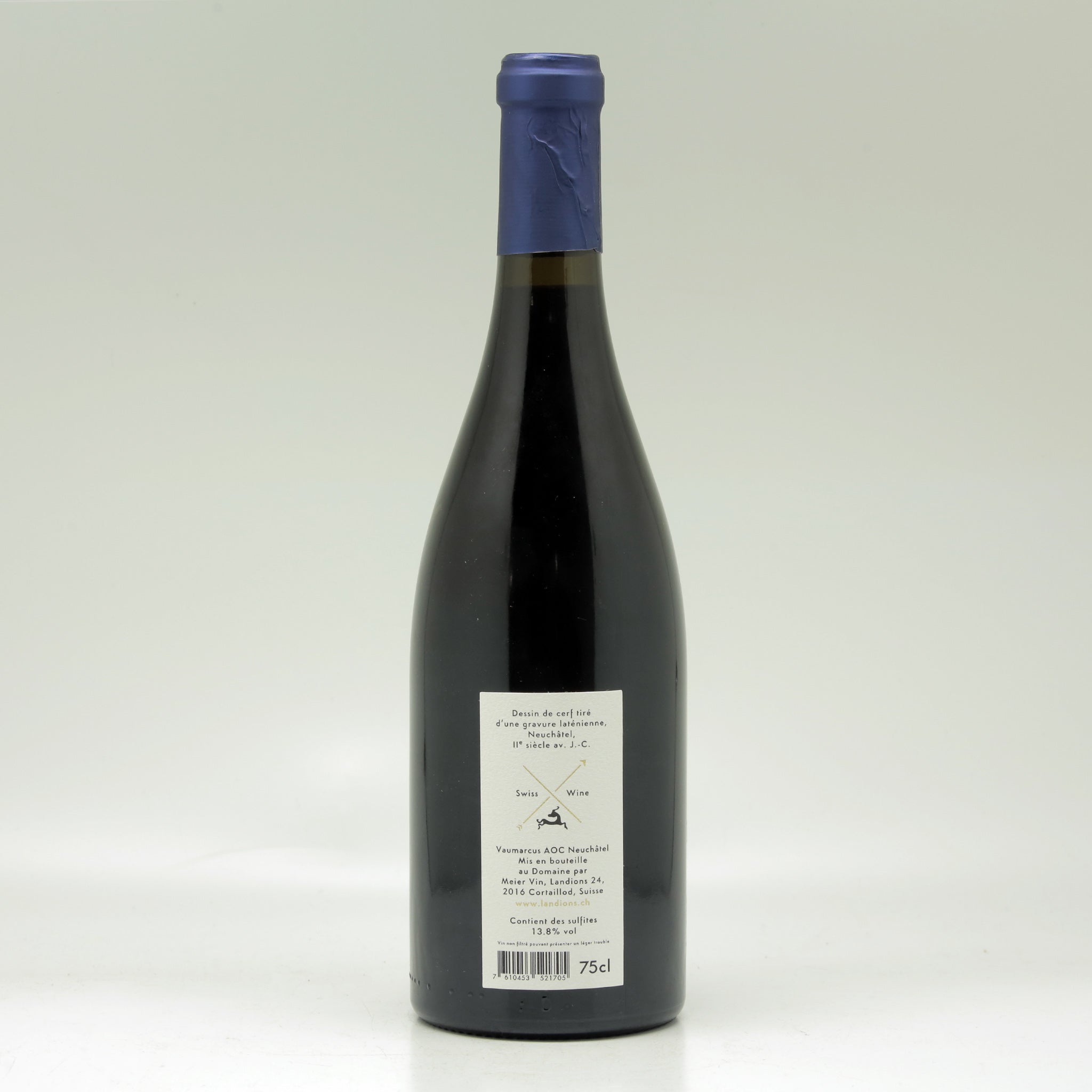 Domaine des Landions Le Clos du Château Pinot Noir 2018 Red wine Bottle