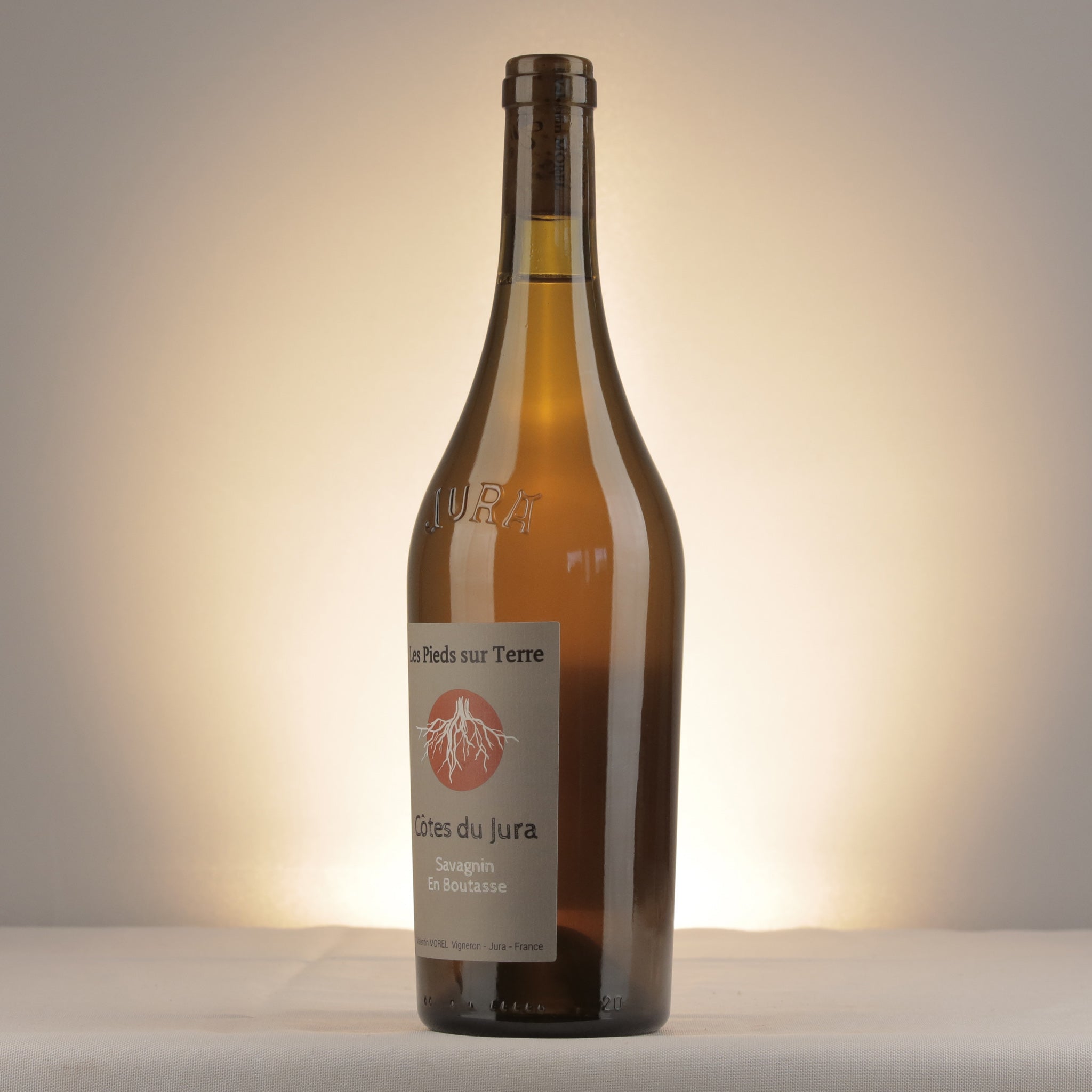 Les Pieds sur Terre Côtes du Jura Savagnin En Boutasse 2023 Bottle detail