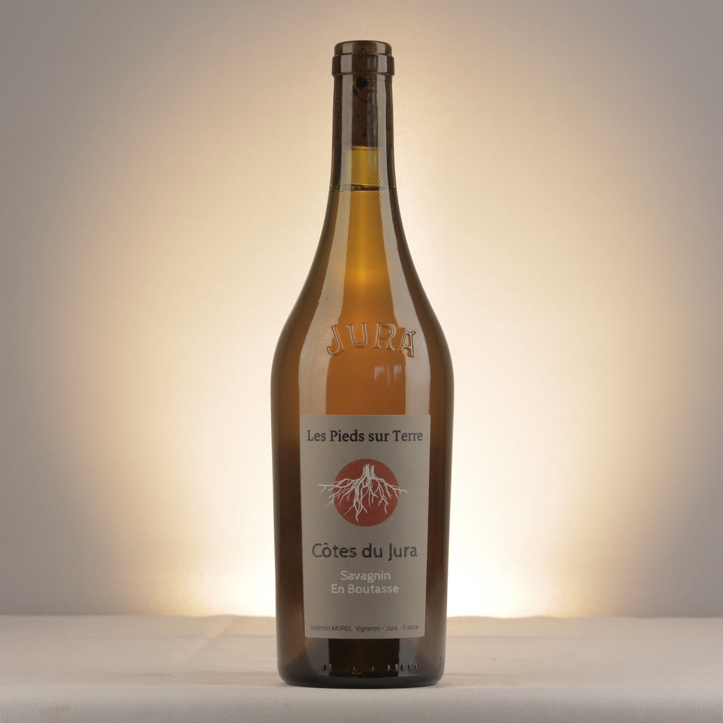 Les Pieds sur Terre Côtes du Jura Savagnin En Boutasse 2023 Bottle front