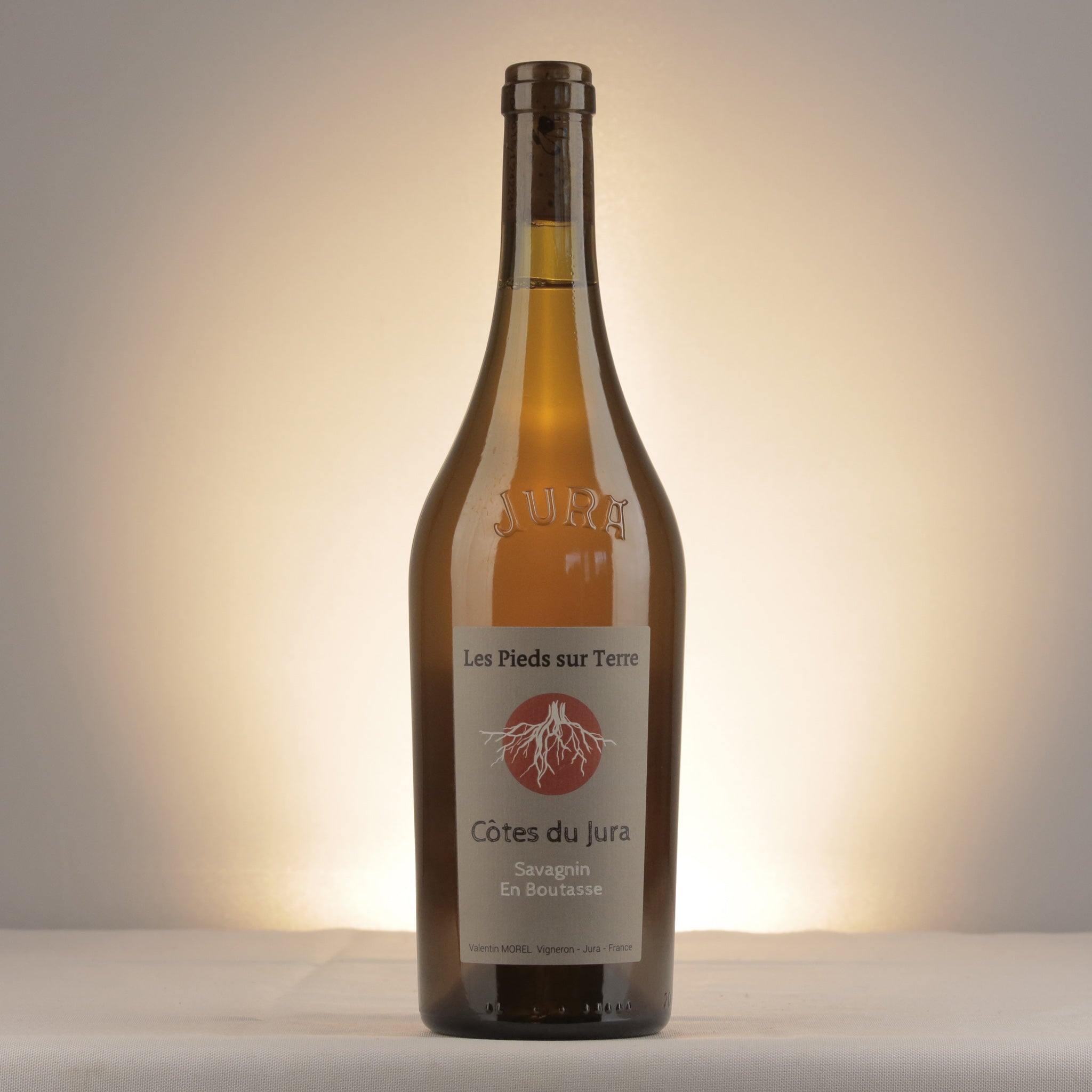 Les Pieds sur Terre Côtes du Jura Savagnin En Boutasse 2023 Bottle front