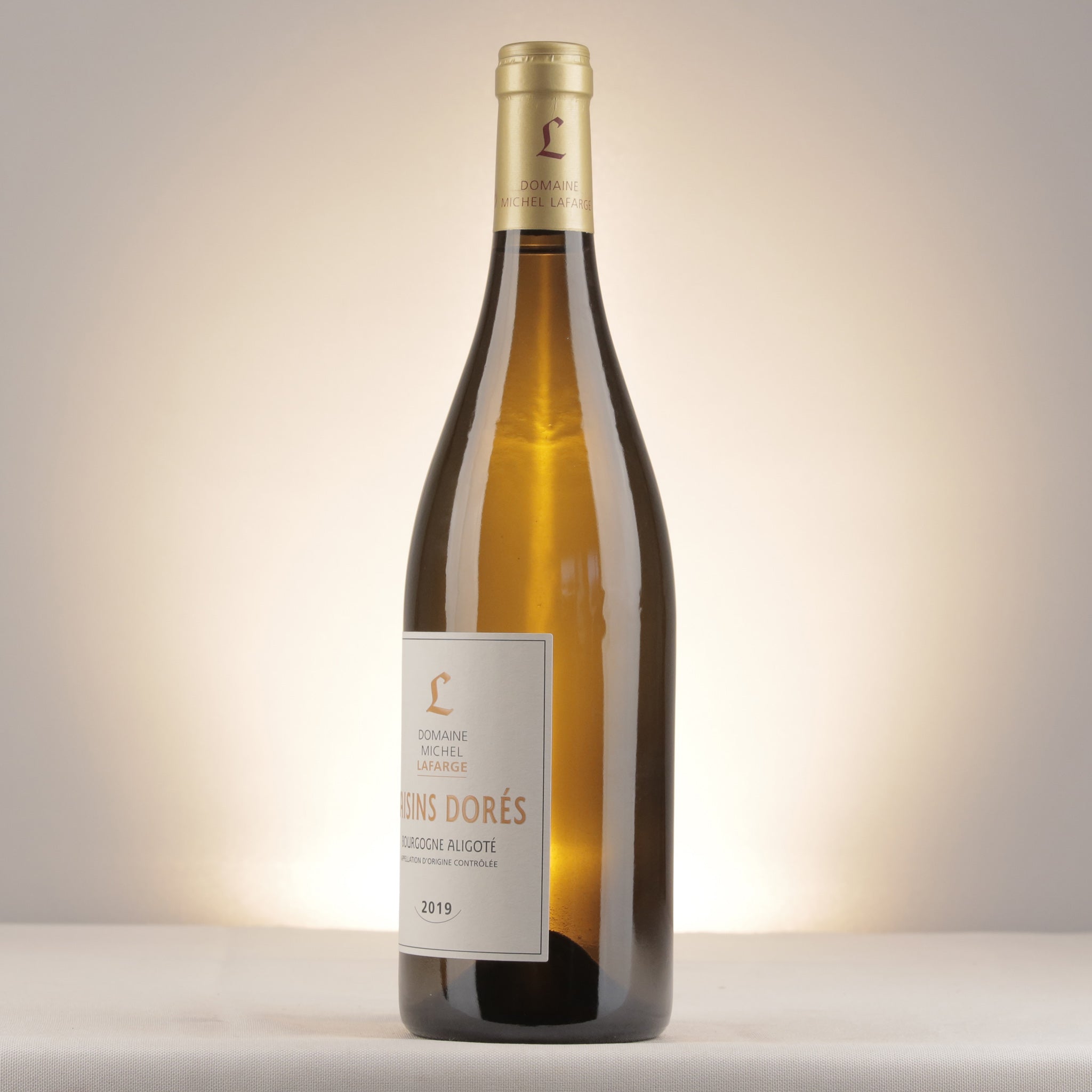Michel Lafarge Bourgogne "Raisins Dorés" 2019 Bottle detail