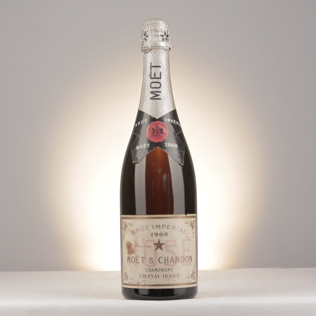 Champagne Moët & Chandon Brut Impérial Rosé 1966 Bottle front
