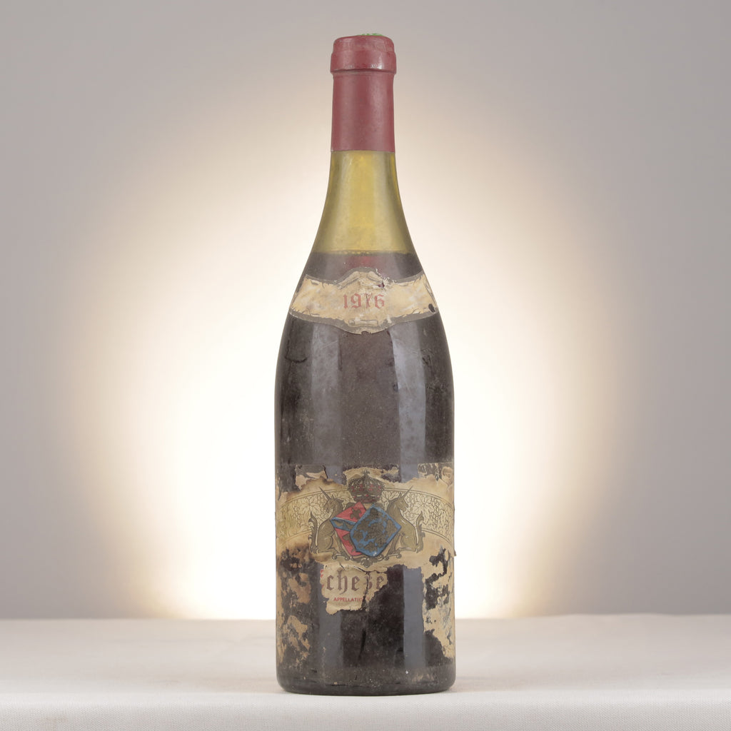 Domaine Mugneret-Gouachon Échezeaux Grand Cru 1976 Bottle front (lot 963b)
