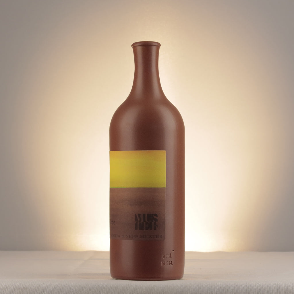 Maria & Sepp Muster Erde 2019 Bottle detail