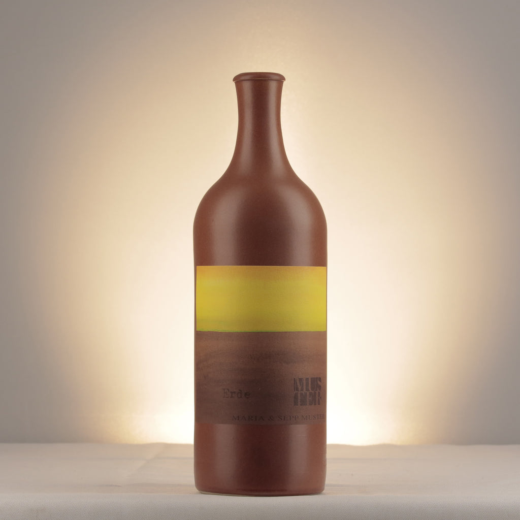 Maria & Sepp Muster Erde 2019 Bottle front