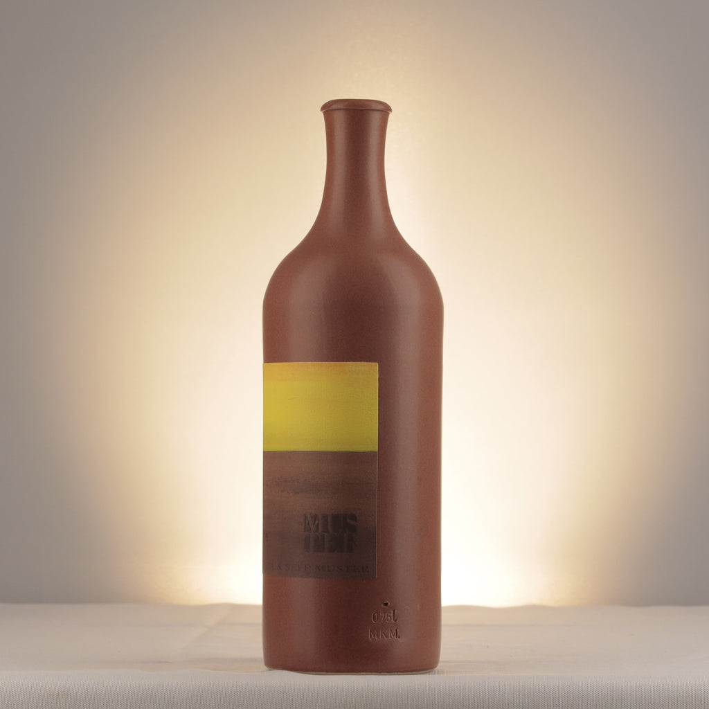 Maria & Sepp Muster Erde 2021 Bottle detail