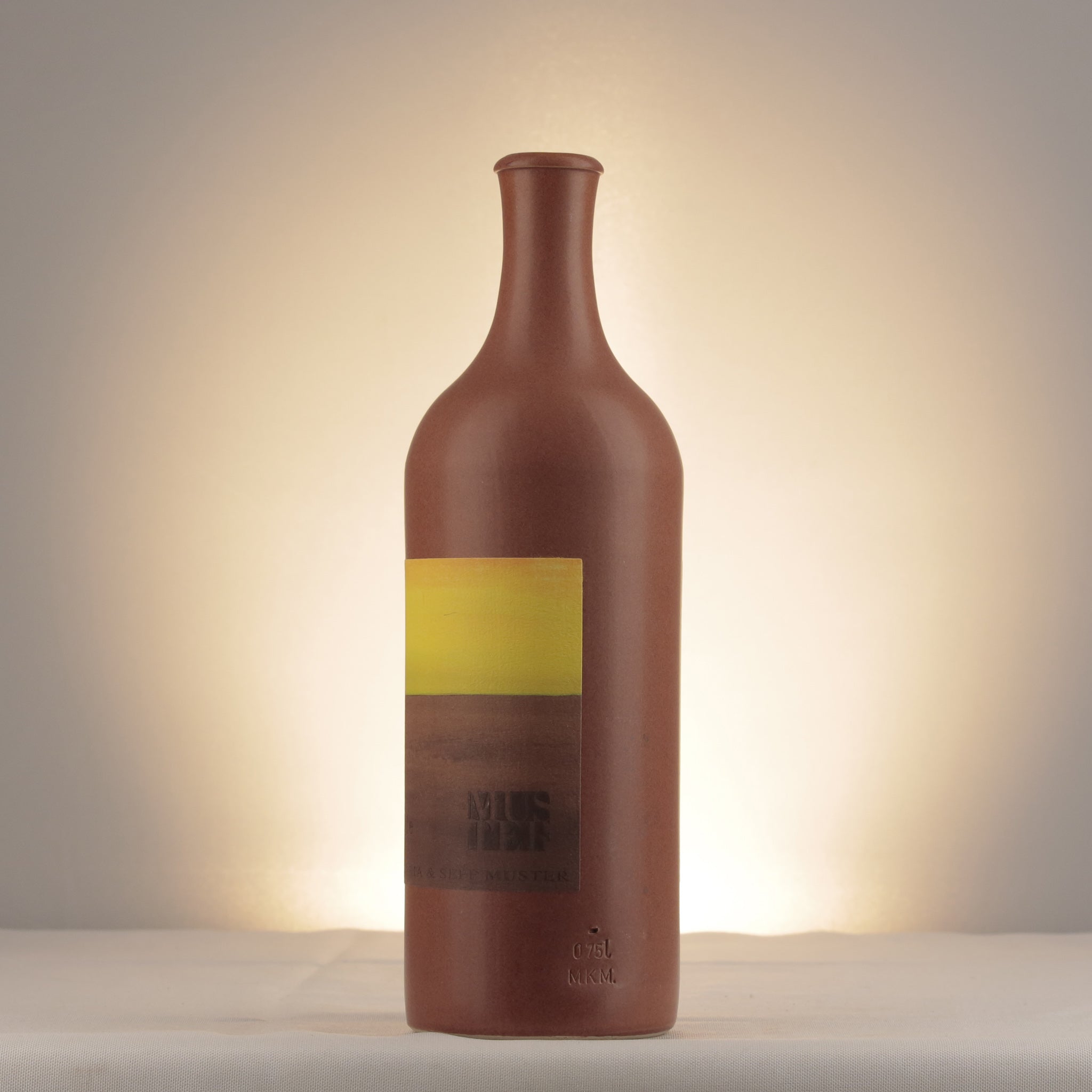 Maria & Sepp Muster Erde 2021 Bottle detail