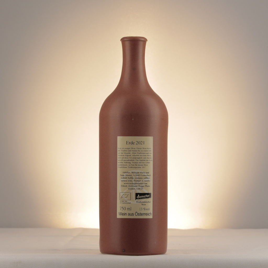 Maria & Sepp Muster Erde 2021 Bottle back