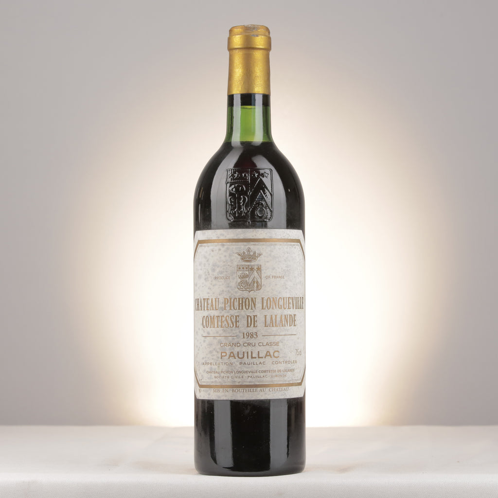 Pichon Comtesse Château Pichon Longueville Comtesse de Lalande 1983 Bottle front (lot fe7f)