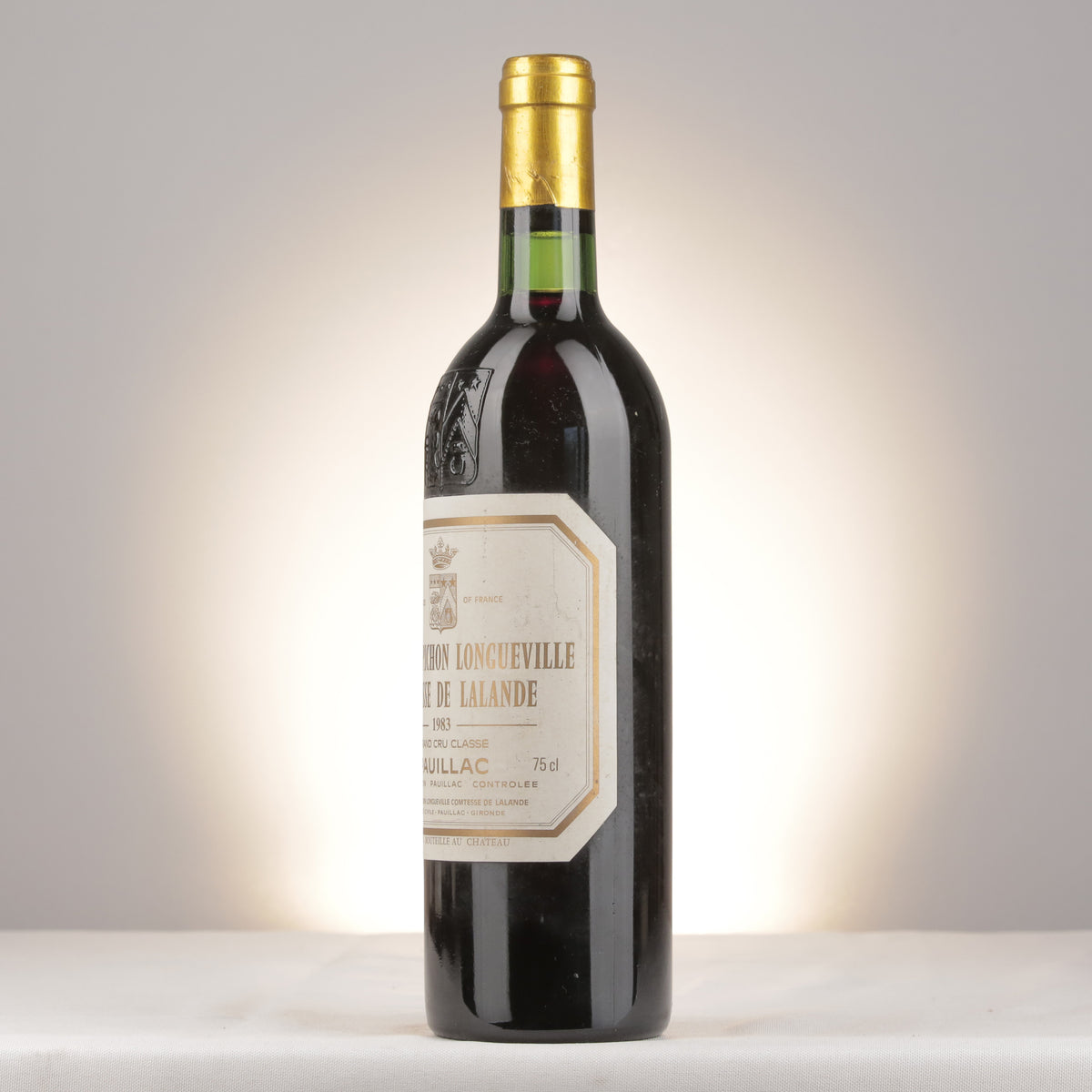 Pichon Comtesse Château Pichon Longueville Comtesse de Lalande 1983 Bottle turned left