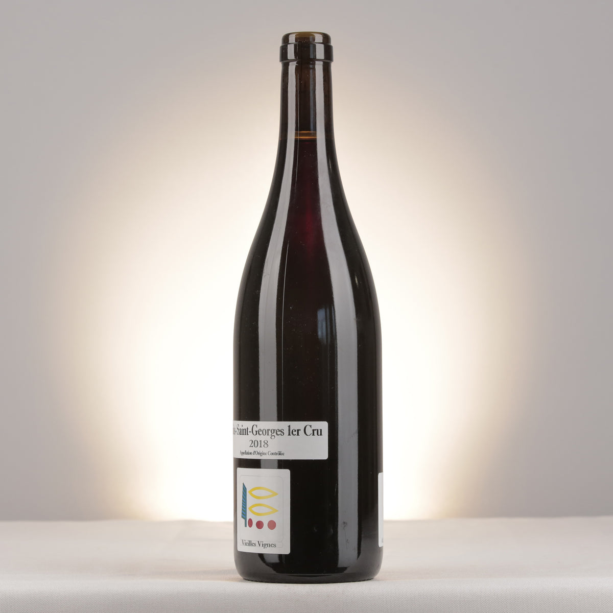 Prieuré Roch Nuits-Saint-Georges 1er Cru 2018 Bottle turned left