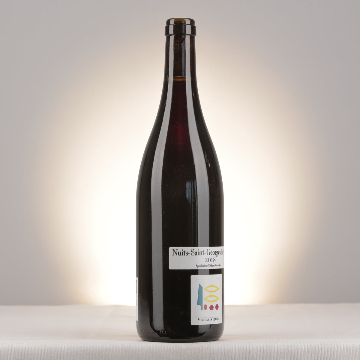 Prieuré Roch Nuits-Saint-Georges 1er Cru 2018 Bottle turned right